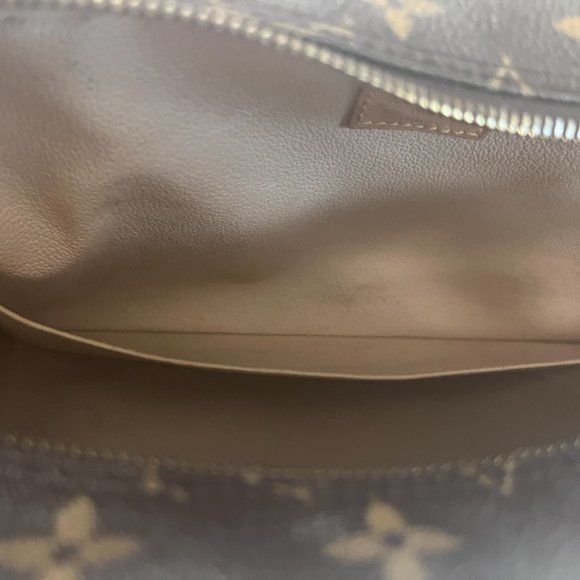 LOUIS VUITTON Monogram Trousse Toilette 28 Clutch Bag | Unisex - Picture 7 of 8